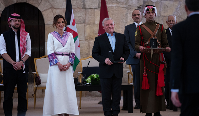 His Majesty King Abdullah on Wednesday meets with local community leaders and figures in Aqaba, where he bestows the Silver Jubilee Medal on individuals and institutions in recognition of their contributions to serving Jordan (Photo courtesy of Royal Court)