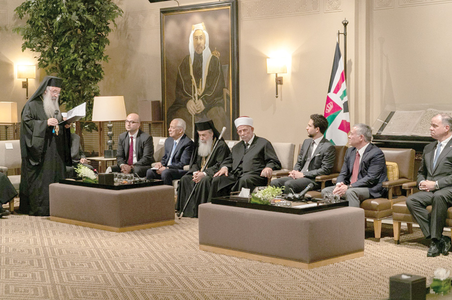 His Majesty King Abdullah, accompannied by HRH Crown Prince Hussein, meets with members of the Jerusalem Awqaf Council and Jerusalem Church Council, Jerusalemites and representatives of Arab Israelis, on Monday (Photo courtesy of Royal Court)