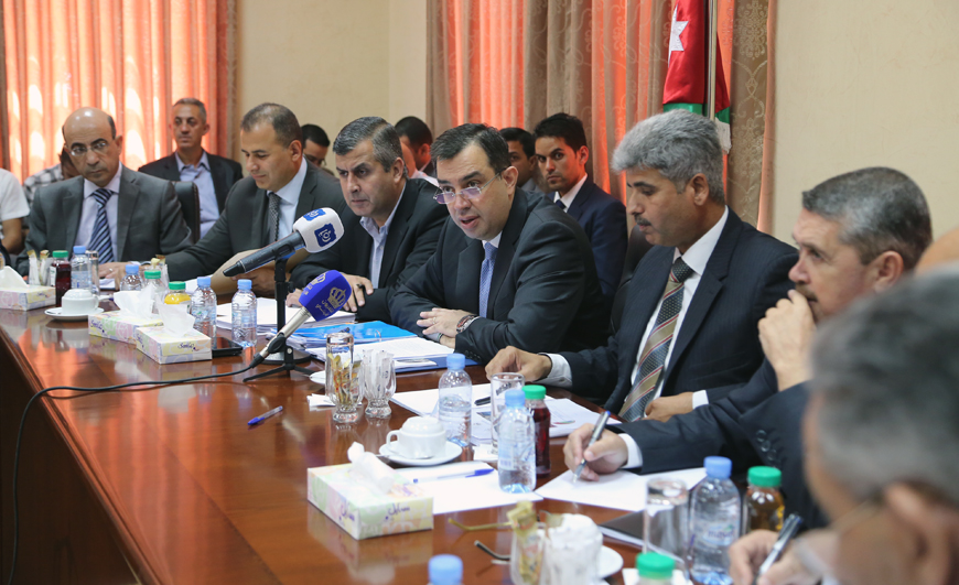 Planning and International Cooperation Minister Imad Fakhoury speaks at a meeting with representatives of various sectors in Madaba Governorate on Wednesday (Photo courtesy of Ministry of Planning and International Cooperation)