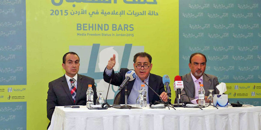 At the Centre for Defending Freedom of Journalists, Nidal Mansour speaks to reporters in Amman on Saturday (Petra photo)