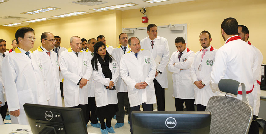 HRH Princess Sumaya and Prime Minister Hani Mulki tour the Jordan Research and Training Reactor in Irbid Governorate, 80km north of Amman, on Wednesday (Petra photo)
