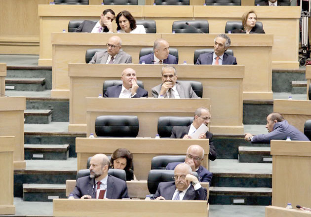 Members of Parliament take part in the deliberation session on Monday (Photo by Osama Aqarbeh)
