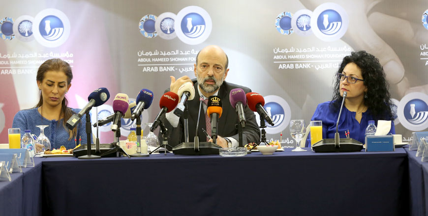 Prime Minister Omar Razzaz speaks on Tuesday at a meeting with representatives of civil society organisations on the government’s priorities for 2019-2020 (Petra photo)