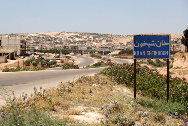 A photo shows on Wednesday the entrance of Khan Sheikhoun, a rebel-held town in the northwestern Syrian Idlib province, 100 days following a suspected toxic gas attack that was reported to have killed 88 people, including 31 children (AFP photo)