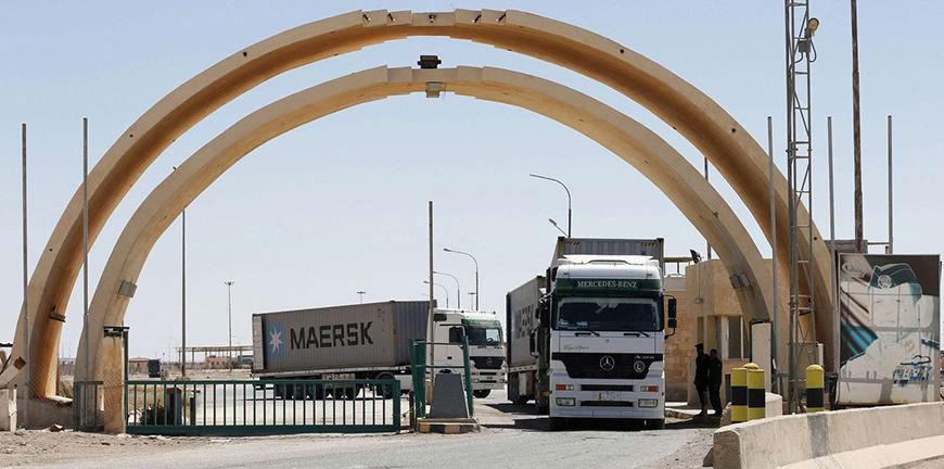 A freight truck crosses the Jordanian-Iraqi border at the Karamah-Turaibil border crossing (JT file photo)