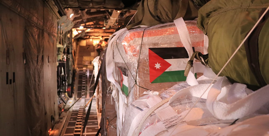The Jordanian Armed Forces - the Arab Army (JAF) conducts on Friday eight airdrops of humanitarian and food aid into the north of the war-torn Gaza Strip (JAF photos)