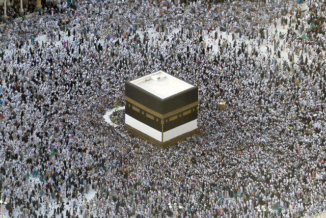 In this file photo taken on August 8, 2019, Muslim pilgrims gather around the Kaaba, Islam's holiest shrine, at the Grand Mosque in Saudi Arabia's holy city of Mecca, prior to the start of the annual Hajj in the holy city (AFP photo)