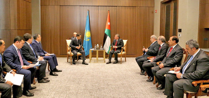 His Majesty King Abdullah and Kazakh President Nursultan Nazarbayev hold talks in Astana on Wednesday (Photo courtesy of Royal Court)
