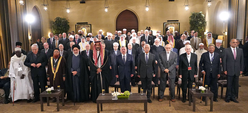 His Majesty King Abdullah on Monday honoured a number of leading Islamic scholars participating in the 18th General Conference of the Royal Aal al-Bayt Institute for Islamic Thought, in appreciation for their efforts to defend Islamic causes (Photo courtesy of Royal Court)