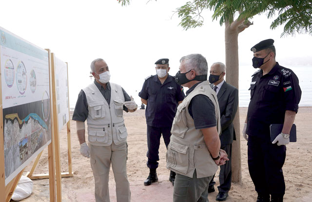 His Majesty King Abdullah visits the Aqaba Marine Park on Tuesday  (Photo courtesy of Royal Court)