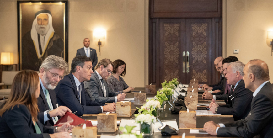 His Majesty King Abdullah on Tuesday receives President of the Spanish Government Pedro Sánchez at Al Husseiniya Palace, as part of ongoing efforts to reach an immediate and lasting ceasefire in Gaza (Photo courtesy of Royal Court)