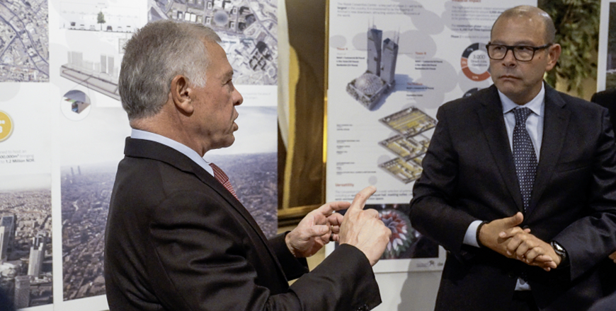 His Majesty King Abdullah on Monday meets with the chairman and members of the board of directors of the Abdali Investment and Development Company and listens to a briefing on plans for the second phase of the expansion of the Abdali project (Photo courtesy of Royal Court)