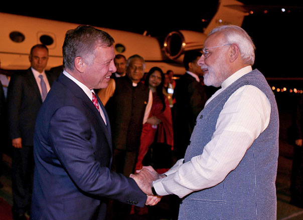 His Majesty King Abdullah is received by Indian Prime Minister Narendra Modi as he arrives in New Delhi on Tuesday (Photo courtesy of Royal Court)