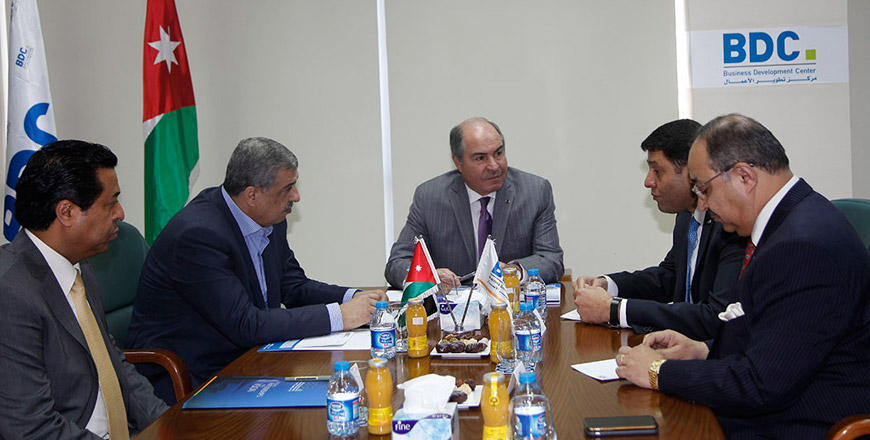 Prime Minister Hani Mulki meets with Business Development Centre’s CEO Nayef Stetieh, accompanied by Labour Minister Ali Ghezawi, on Monday (Petra photo)