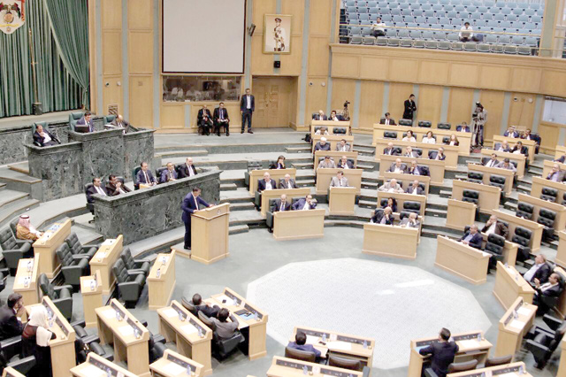 Parliamentarians are seen discussing the government's policy statement for the third day on Wednesday (Photo by Osama Aqarbeh)