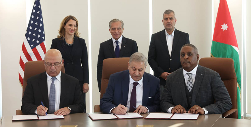 Prime Minister Jaafar Hassan on Monday witnesses the signing of a partnership agreement on Monday between the Arab Potash Company (APC) and Albemarle Corporation to implement a joint investment at a value of JD576 million