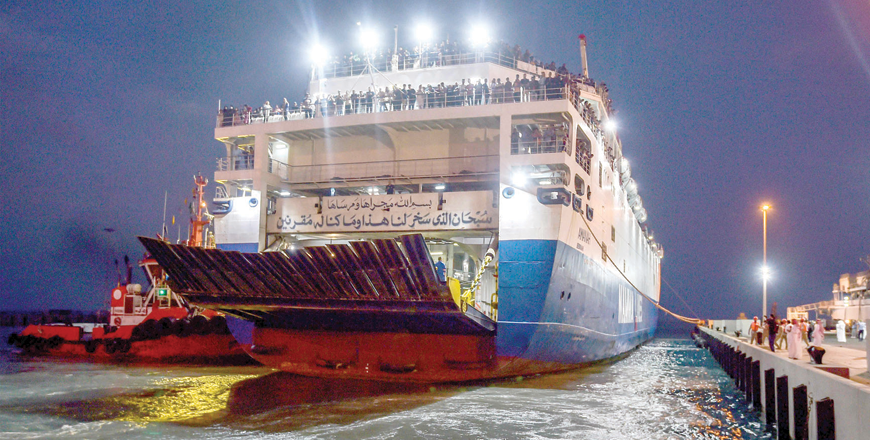 The Saudi-flagged ferry passenger ship Amanah, carrying 1,687 civilians from more than 50 countries fleeing violence in Sudan, arrives at King Faisal navy base in Jeddah, on Wednesday (AFP photo)