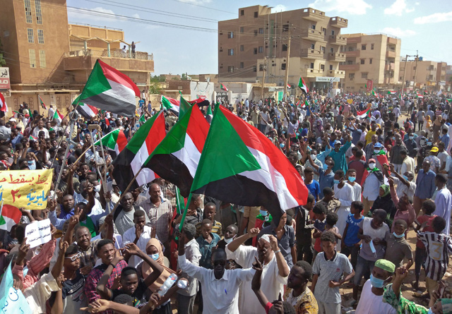 Sudanese anti-coup protesters attend a gathering in the capital Khartoum's twin city of Omdurman, on Saturday, to express their support for the country's democratic transition which a military takeover and deadly crackdown derailed (AFP photo)