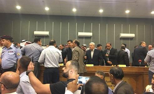 Citizens in Tafileh on Saturday angrily interrupted various ministers during a discussion session held at Tafileh Technical University over the controversial new income tax law (Photo courtesy of Facebook)