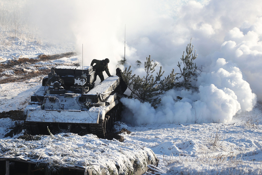 Servicemen attend joint exercises of the armed forces of Russia and Belarus as part of a military excercise at the Gozhsky firing range in the Grodno region, Belarus, on Saturday (AFP photo)