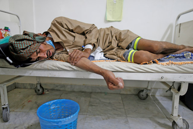 A man lies on the bed  for treatment from cholera in Sanaa, Yemen, on May 15 (Reuters photo)