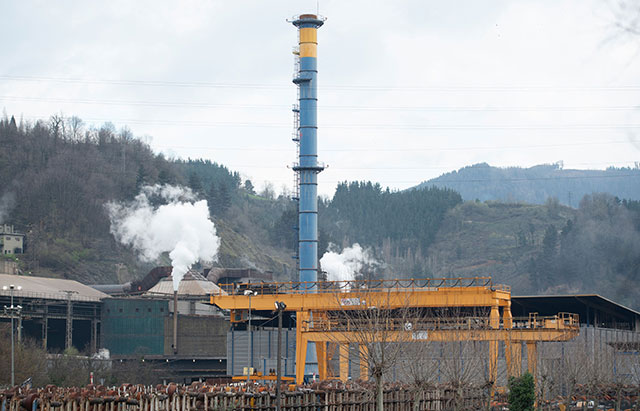 This photo shows a general view of ArcelorMittal steel company in the Spanish Basque city of Olaberria on Thursday (AFP photo)