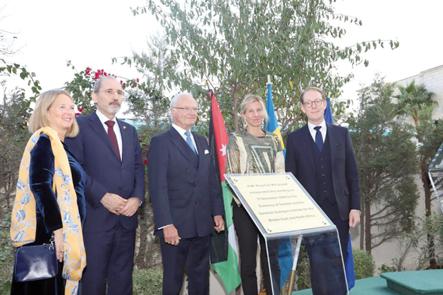 King Carl XVI Gustaf of Sweden, in the presence of Queen Silvia of Sweden, HRH Prince Raad, HRH Princess Majda Raad, Deputy Prime Minister and Foreign Minister Ayman Safadi, and Swedish Foreign Minister Tobias Billstrom, inaugurated the new Swedish embassy building in Amman on Tuesday (Photo courtesy of Foreign Ministry)