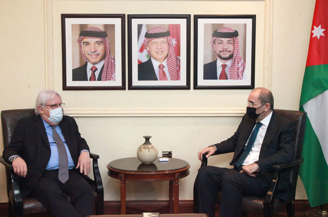 Deputy Prime Minister Minister of Foreign Affairs Ayman Safadi meets with UN Special Envoy for Yemen Martin Griffiths on Monday (Petra photo)