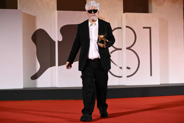 Spanish director Pedro Almodovar poses with the Golden Lion for Best Film he reveived for 'The Room Next Door' during a photocall following the award ceremony of the 81st Venice Film Festival on Saturday at Venice Lido (AFP photo)