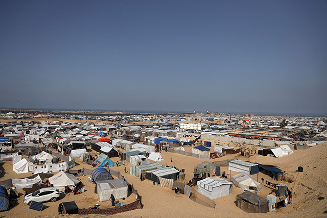 This photo shows a camp for internally displaced Palestinians in Rafah, on the southern Gaza Strip on Wednesday (AFP photo)