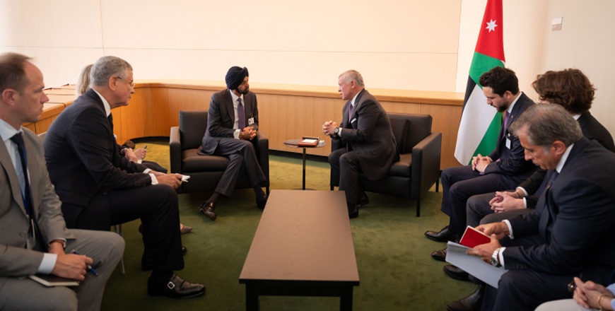 His Majesty King Abdullah meets World Bank Group President Ajay Banga in New York, during a meeting attended by Their Royal Highnesses Crown Prince Hussein and Prince Hashem, on Tuesday (Photo courtesy of Royal Court)