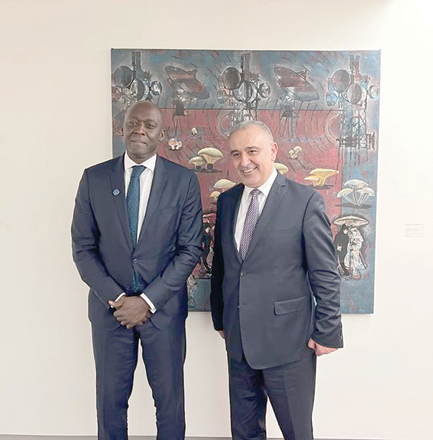 Planning and International Cooperation Minister Nasser Shraideh and IFC's Managing Director and Executive Vice President Makhtar Diop pose for a photo on Sunday (Photo courtesy Ministry of Planning)