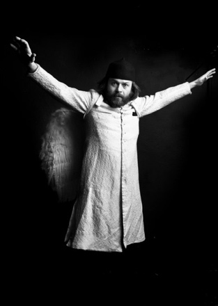A still from the play ‘Il codice del volo’ (Photo courtesy of Compagnia del Sole)