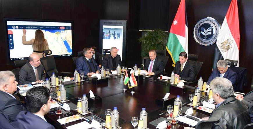 Members of Jordanian Businessmen Association and the Egyptian Businessmen Association meet in Cairo on Monday (Petra photo)