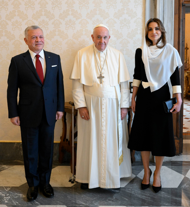 His Majesty King Abdullah, Pope Francis and Her Majesty Queen Rania in Vatican City on Thursday (Photo courtesy of Royal Court)