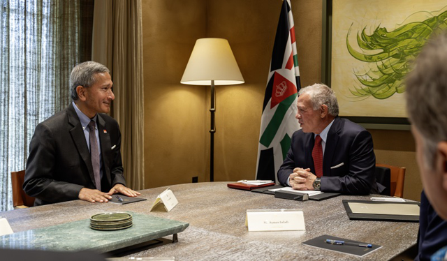 His Majesty King Abdullah receives in Aqaba on Sunday Singapore’s Foreign Minister Vivian Balakrishnan (Photo of Royal Court)