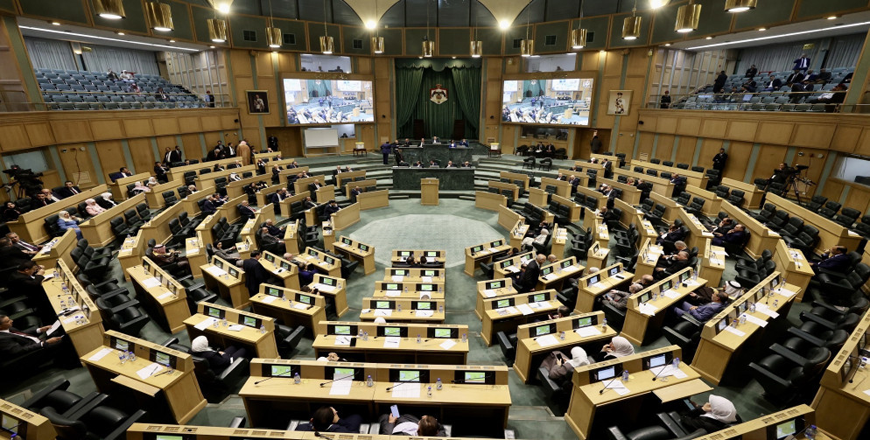 For the second consecutive day, the Lower House continues deliberating over the draft general budget law for fiscal year 2025 during a session held on Tuesday, chaired by Speaker Ahmed Safadi (Al Mamlaka TV photo) 