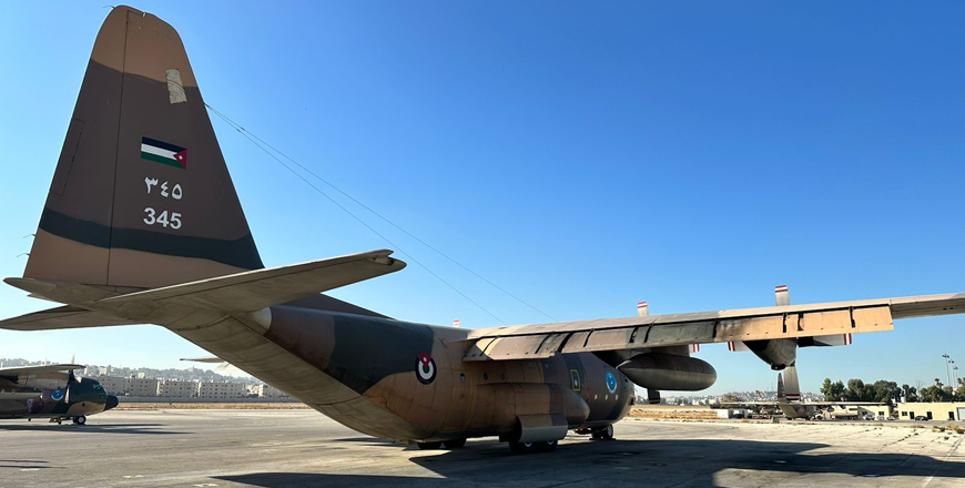 A new aid flight was sent carrying 12 tonnes of food assistance to the Gaza Strip through Rafah Border Crossing (Petra photo)