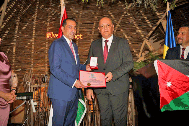 Romania awarded the Order of Honour to the Jordanian Ambassador to Romania Sufian Qudah at the conclusion of his tenure (Petra photo)