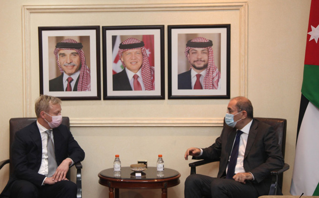 Deputy Prime Minister and Foreign Minister Ayman Safadi meets EU Special Representative for the Middle East Peace Process Sven Koopmans on Monday (Petra photo)