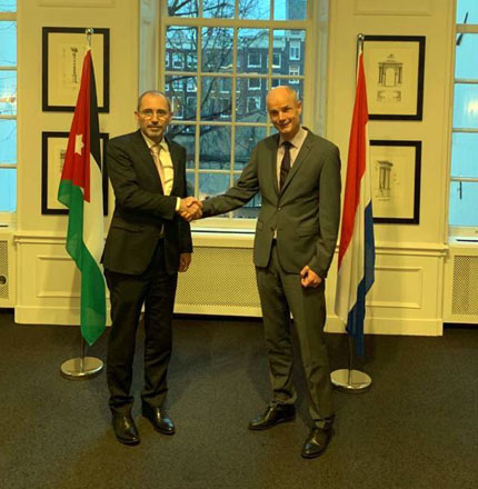   Minister of Foreign Affairs Ayman Safadi and his Dutch counterpart Stef Blok meet in Amsterdam on Sunday (Photo courtesy of Foreign Ministry)