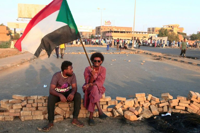 Sudan and Israel have moved to have diplomatic ties but many in the North African nation are divided on the issue (AFP photo)