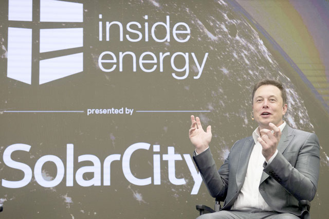 Elon Musk, chairman of SolarCity and CEO of Tesla Motors, speaks at SolarCity’s Inside Energy Summit in Manhattan, New York, on October 2, 2015 (Reuters file photo)