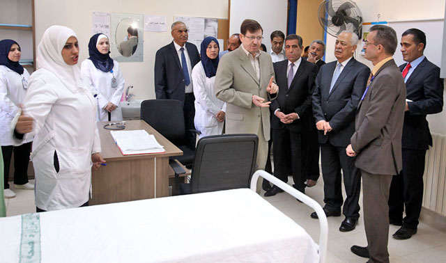 Royal Court Secretary General Yousef Issawi and Health Minister Mahmoud Sheyyab on Wednesday inaugurated the Bader Comprehensive Healthcare Centre and the Rawda Primary Healthcare Centre, which were established under Royal initiatives in the capital (Petra photo)