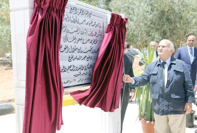 HRH Prince Hassan, chairman of the Higher Council for Science and Technology, on Monday laid the foundation stone for the branch of the National Centre for Diabetes and Endocrinology in the Southern region in Mutah University (Petra photo)