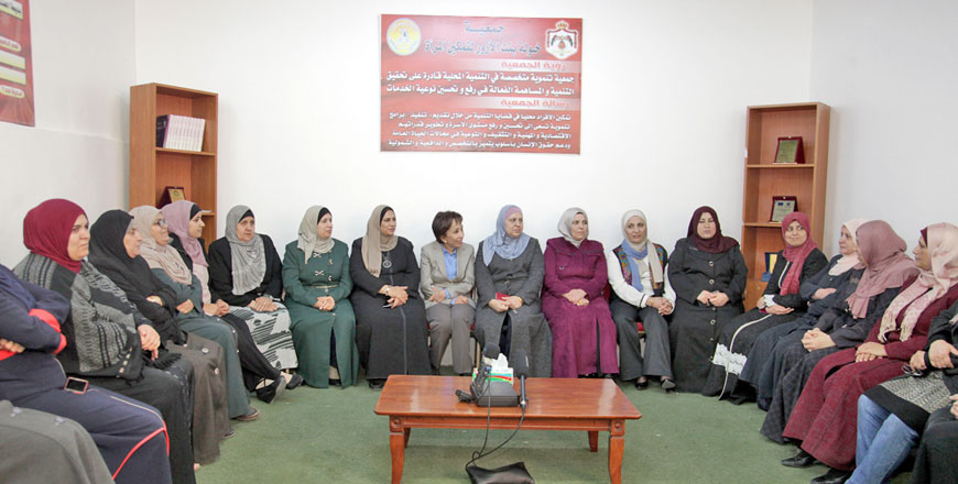 HRH Princess Basma, the president of the Goodwill Campaign’s higher committee, meets with women in Zarqa on Monday (Petra photo)