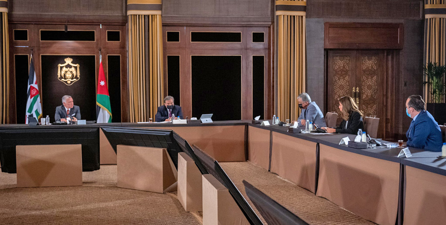 His Majesty King Abdullah meets with representatives of the business process outsourcing sector at Al Husseiniya Palace on Wednesday (Photo courtesy of Royal Court)