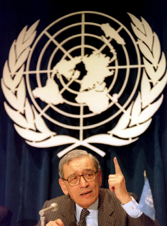 UN Secretary-General Boutros Boutros-Ghali makes a point while addressing reporters' questions during a news conference concerning United Nations peacekeeping operations, at the UN headquarters in New York, in this January 5, 1995 file photo (Reuters photo)
