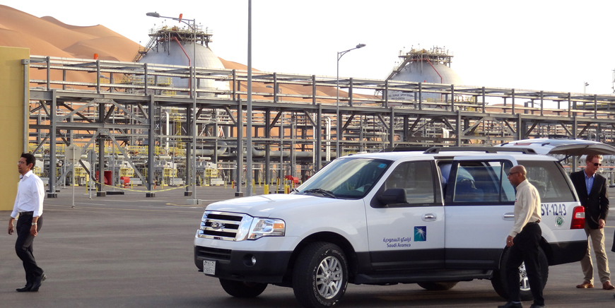 A Saudi Aramco car with visiting journalists is seen outside the company's liquid natural gas plant in Saudi Arabia's remote Empty Quarter, near the United Arab Emirates, on Tuesday (AFP photo)