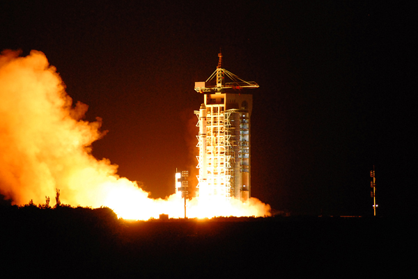 China’s quantum satellite — nicknamed Micius after a 5th century BC Chinese scientist — blasts off from the Jiuquan satellite launch centre in China’s northwest Gansu province on Tuesday (AFP photo)